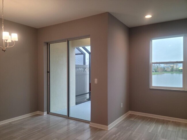 living area/patio - 2465 Stapleford Pl