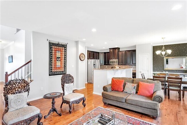 Building Photo - 792 Village Club Dr