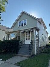 Building Photo - 1107 Circle Ave