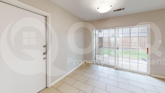 Building Photo - 408 Scenic Dr