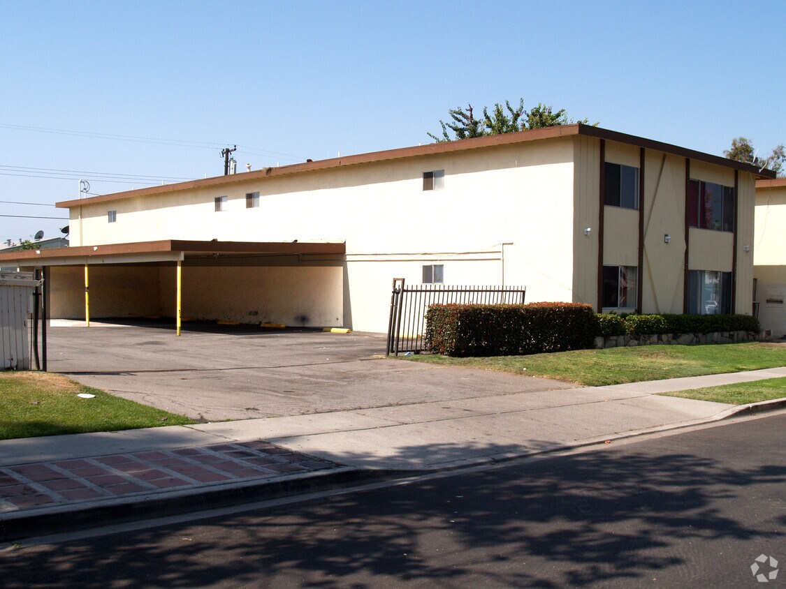 Building Photo - 10882 Palma Vista Ave