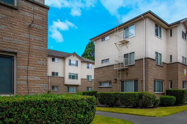 Building Photo - Westview Apartment Homes