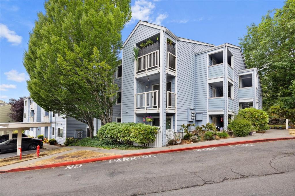 Primary Photo - 975 Aberdeen Ave NE