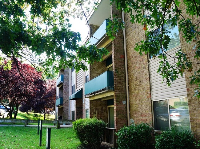 Building Photo - Fletcher's Field Apartments