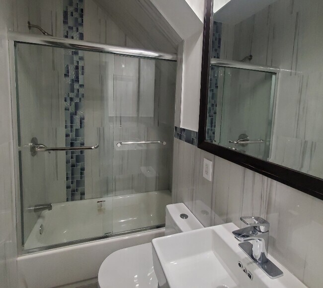 Foto del edificio - 232 1st St