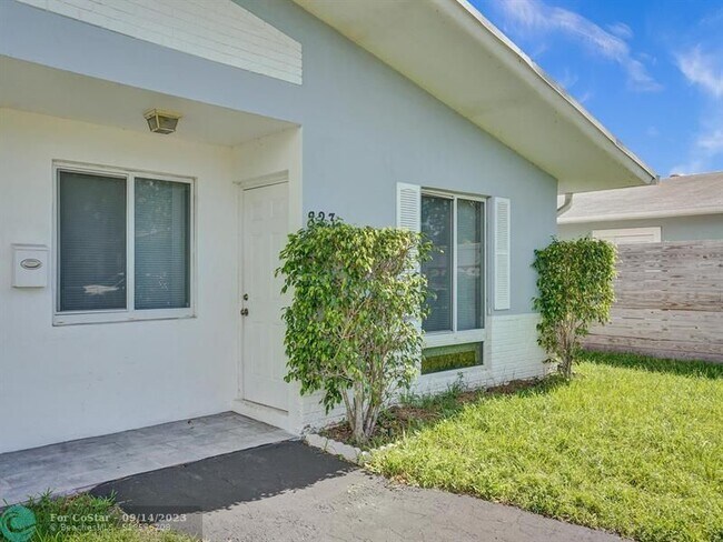 Foto del edificio - 825 SW 13th St