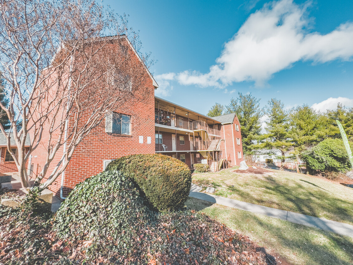 Primary Photo - Stone Ridge Apartments