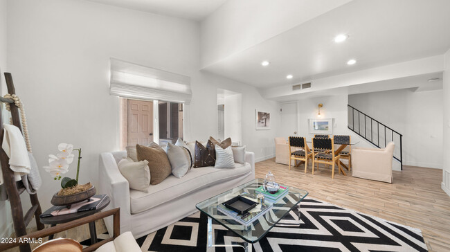 Foto del edificio - 7830 E Rovey Ave