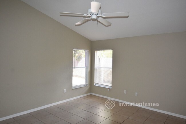 Building Photo - 9232 Hidden Water Cir