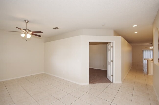 Building Photo - 2460 Stone Cross Cir