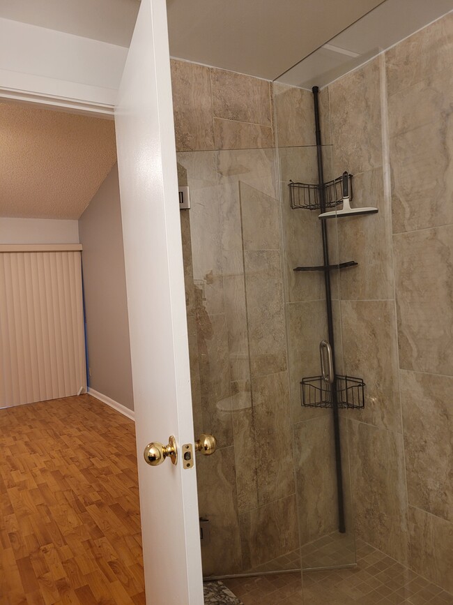 Building Photo - 4401 SW 70th Ter