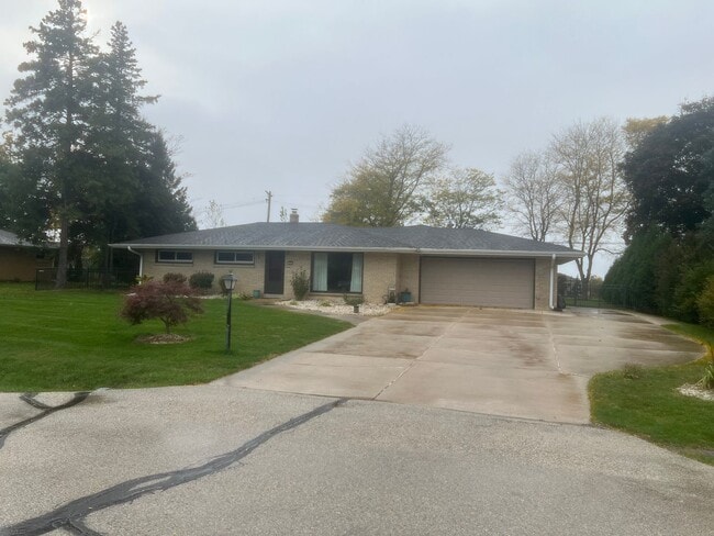 Foto del edificio - Charming Single Family Home in Brookfield