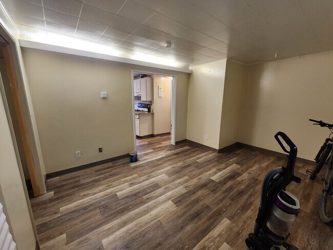 Sala de estar - 1024 E 12th Ave