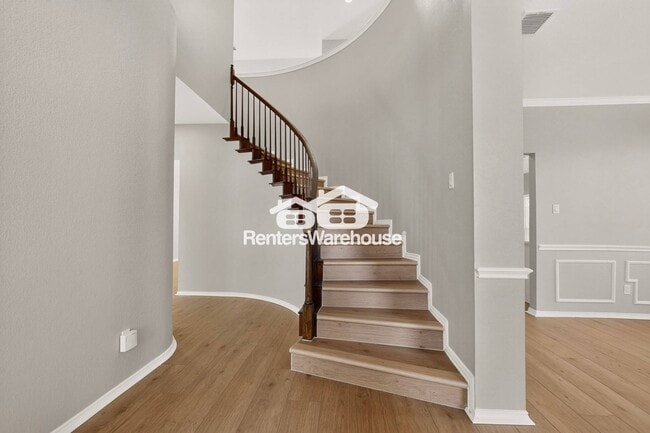 Building Photo - 619 Ridgemont Dr