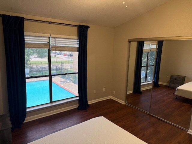 Foto principal - 8299 Cambridge St