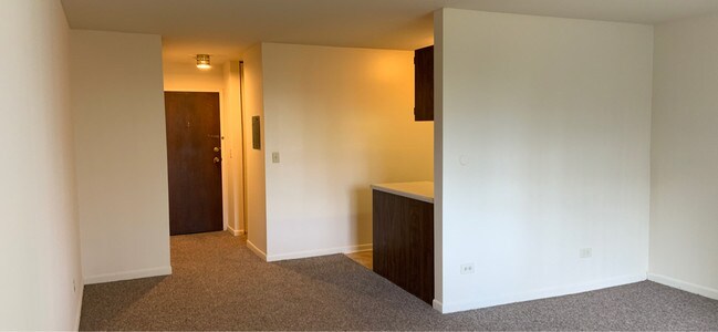 Building Photo - 520 N Genesee St