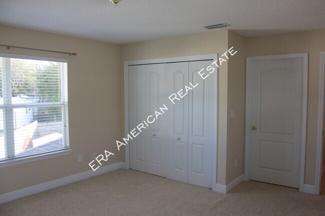 Building Photo - 4 Bedroom North Ridge Creek Home!