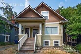 Building Photo - 108 NE 43rd St