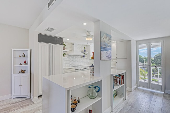 Building Photo - 1130 Sugar Sands Blvd