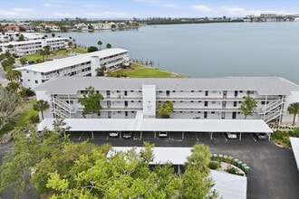 Building Photo - 769 John Ringling Blvd