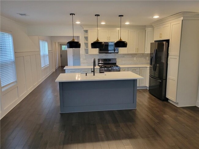 Foto del edificio - 1740 Madrona St NW