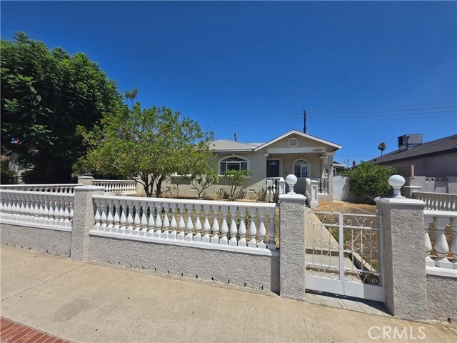 Primary Photo - 11522 Laurel Canyon Blvd