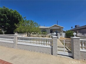 11522 Laurel Canyon Blvd