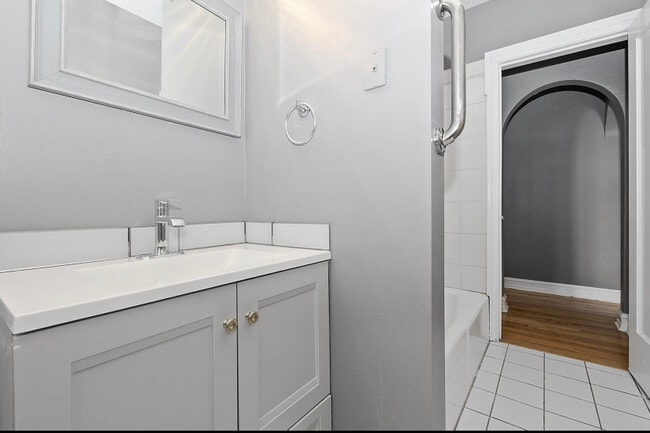 Building Photo - 9848 S Walden Pky