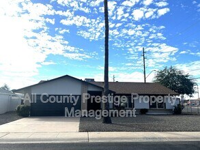 Building Photo - 3459 W Dailey St