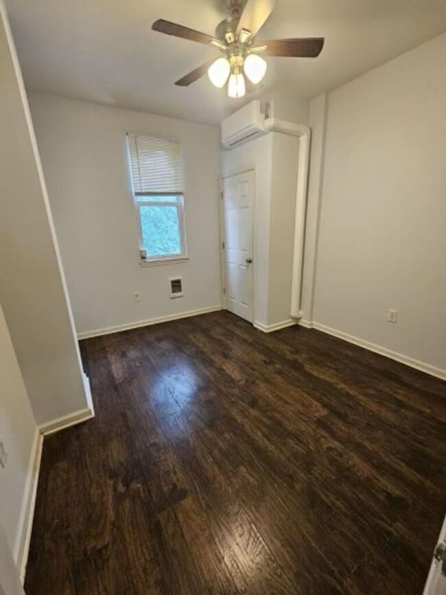 Photo - Renovated 3bd/ 1bth home in Northeast Philly!