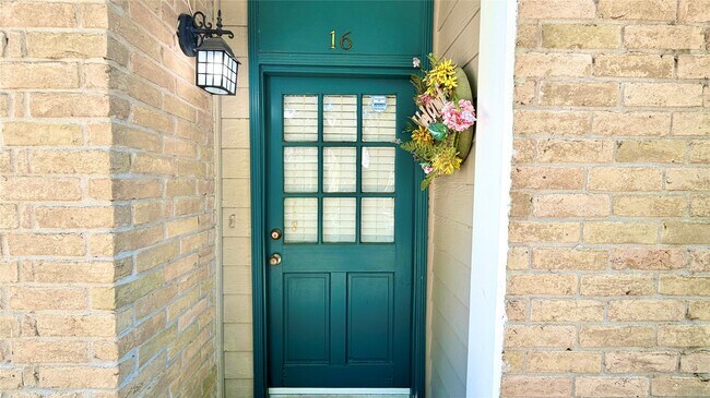 Foto del edificio - 11710 Southlake Dr