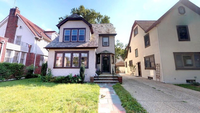 Foto del edificio - 72-32 Ingram St