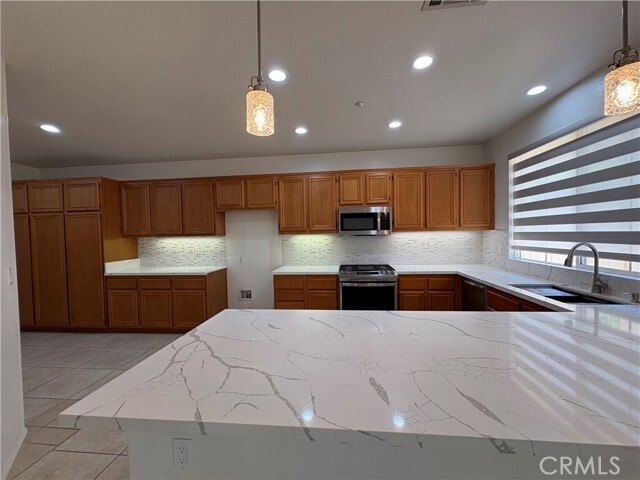 Building Photo - 50 Salton