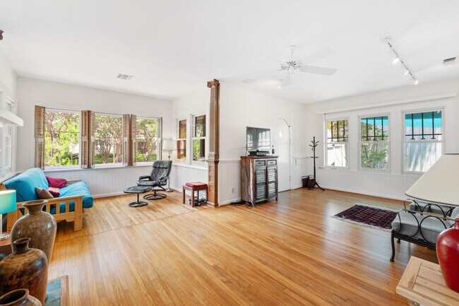 Foto del edificio - 205 W 32nd St