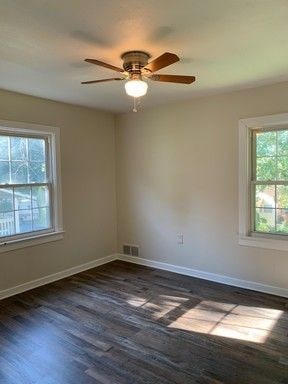 Building Photo - 4 bedroom 1 bath home located in South Boston
