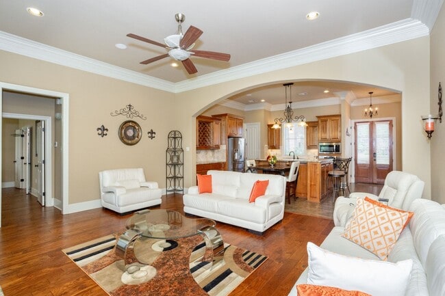Building Photo - Fully Furnished, All-Inclusive Lakefront L...