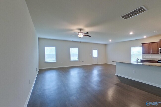 Building Photo - 1067 Pilgrim Ln