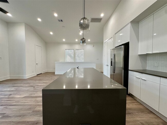 Foto del edificio - 6642 Del Rio St