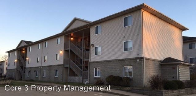 Primary Photo - 717 W Raab Rd