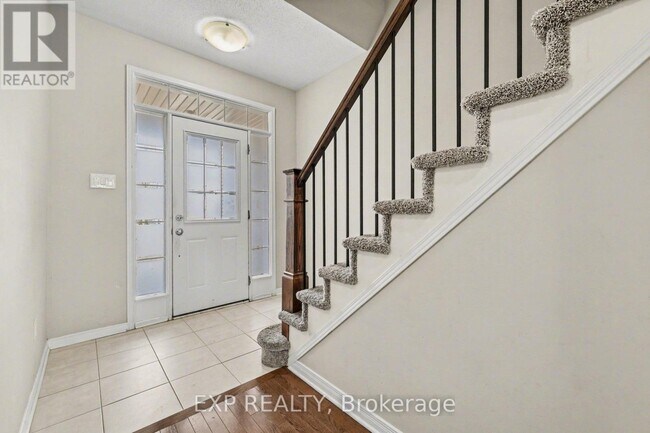 Building Photo - 450 Ashbourne Crescent