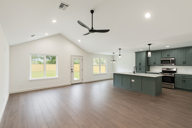 Building Photo - 303 E Virgin St