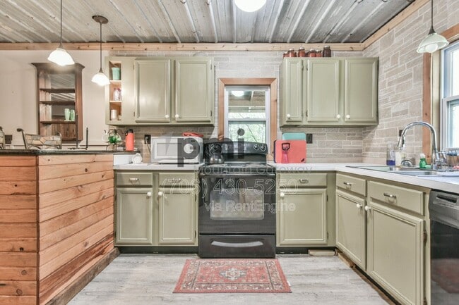 Building Photo - 43 Davis Gap Rd