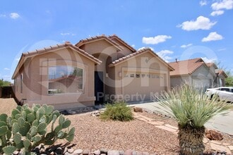 Building Photo - 579 W Tara Danette Dr