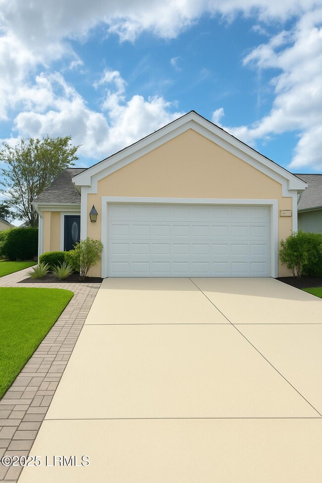 Building Photo - 1 Pomegranate Ln