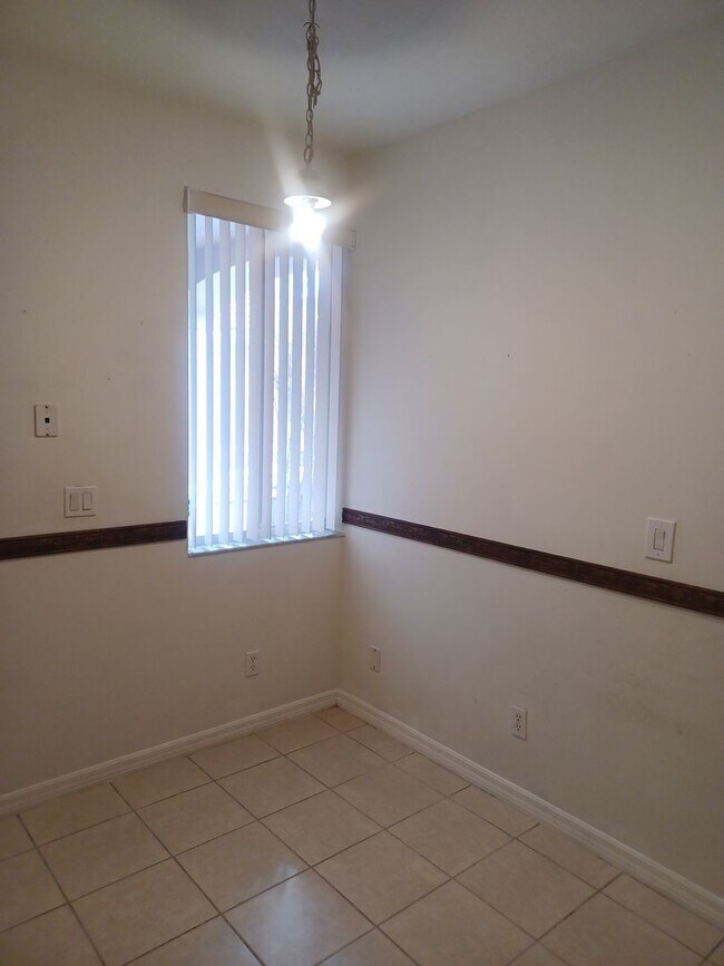 Foto del edificio - 3/2.5 Townhouse in a Family Friendly Community with Amenities Galore TENANT OCCUPIED UNTIL 4/30