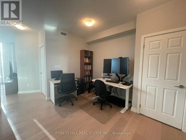 Building Photo - 33 Bay St.