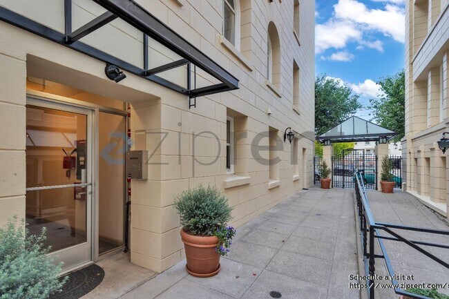 Foto del edificio - 323 29th St