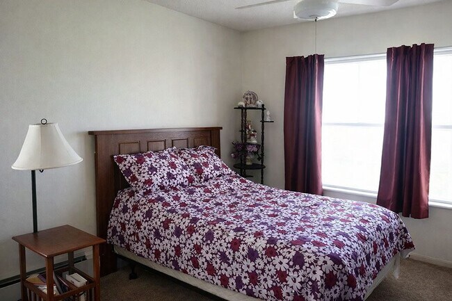 Foto del edificio - Summit House Apartments