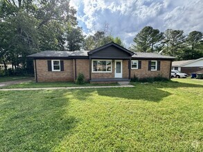 Building Photo - 3207 Searcy Dr NW