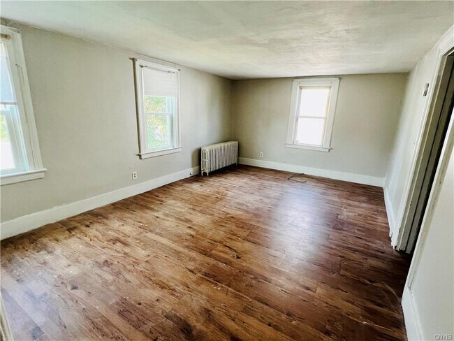 Building Photo - 134 Breen Ave